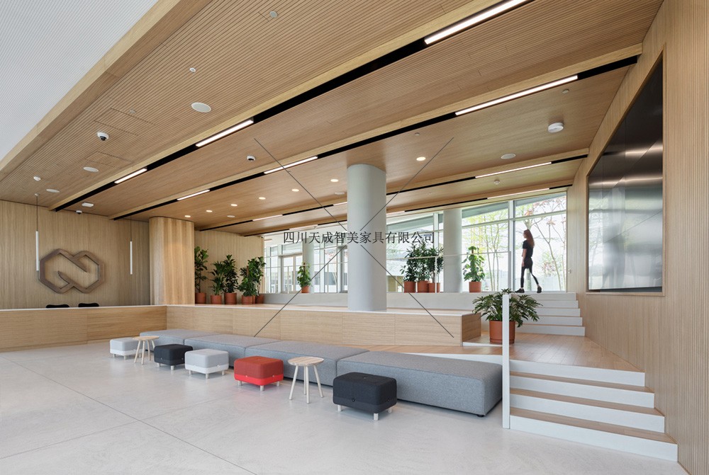 點(diǎn)擊瀏覽大圖 多元靈動(dòng) 游戲工作室Nordeus貝爾格萊德總部大樓設(shè)計(jì)欣賞